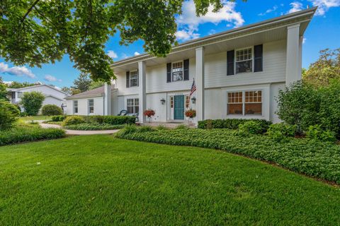 Photo of 15020 Pomona Rd, Brookfield, WI 53005 (MLS # 1924182)