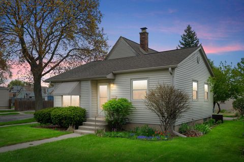 Photo of 3802 S 18th St, Milwaukee, WI 53221 (MLS # 1959819)