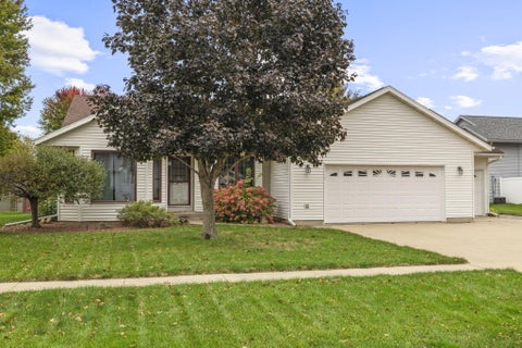 Photo of 127 Marigold Ln S, West Salem, WI 54669 (MLS # 1984455)