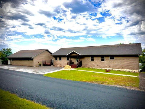 Photo of 1246 Riverview Dr, Alma, WI 54610 (MLS # 1979039)