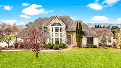 Photo of 1183 Aspen Ct, Grafton, WI 53024 (MLS # 1952195)