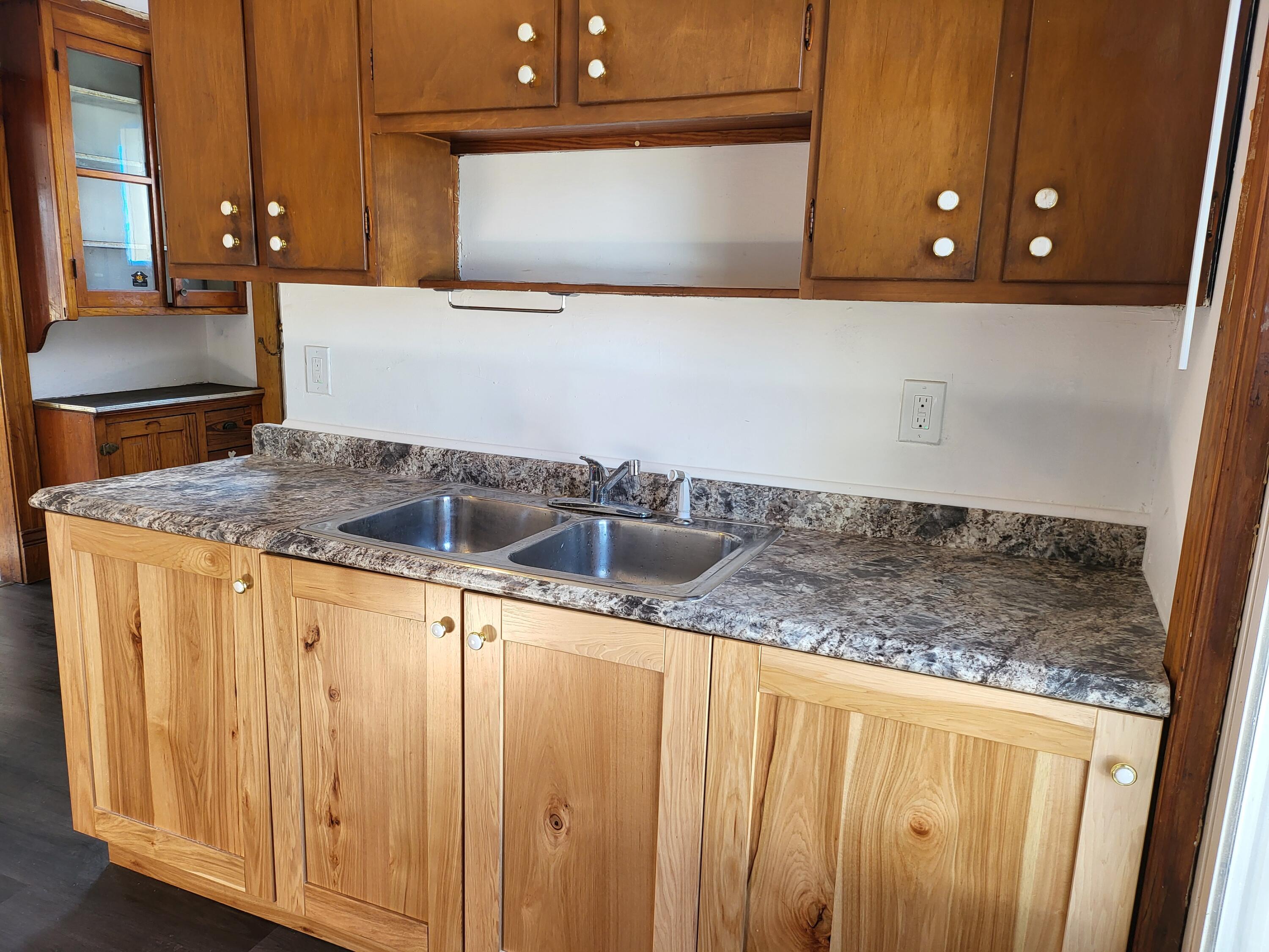 Racine, Wisconsin 53404, United States, 4 Bedrooms Bedrooms, ,2 BathroomsBathrooms,Residential,Active,17678