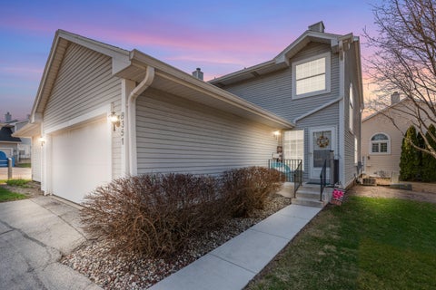 Photo of 8351 S 76th St, Franklin, WI 53132 (MLS # 1957048)