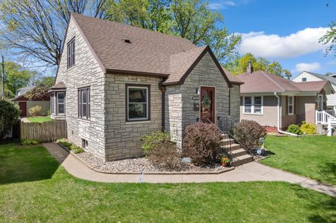 Photo of 1226 20th St S St, La Crosse, WI 54601 (MLS # 1959567)