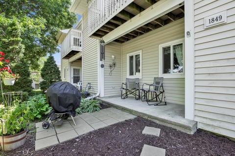 Photo of 1849 Parknoll Ln, Port Washington, WI 53074 (MLS # 1970727)
