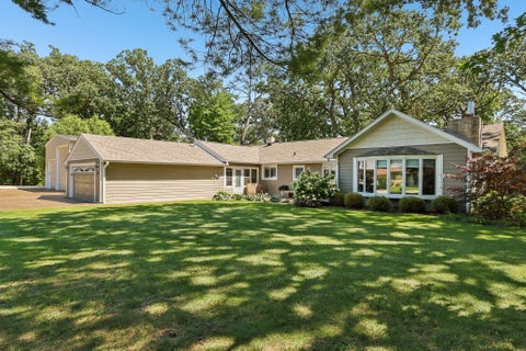 Photo of 4515 Beverly Ln, Pleasant Prairie, WI 53142 (MLS # 1977769)