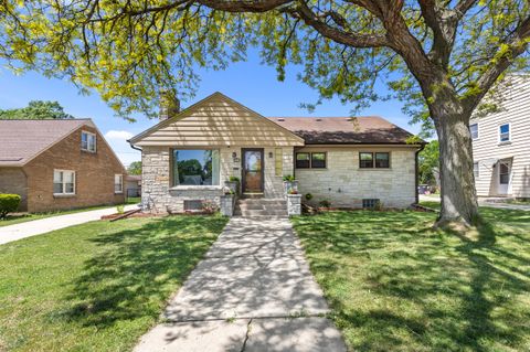 Photo of 2781 S 76th St, West Allis, WI 53219 (MLS # 1963688)