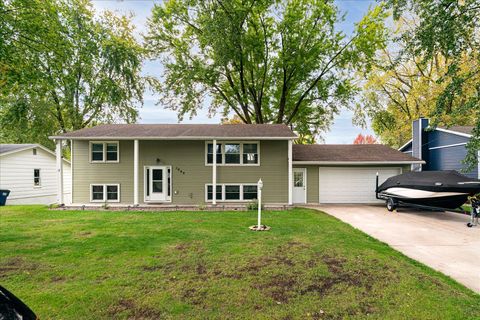 Photo of 1040 Schafer Dr, Onalaska, WI 54650 (MLS # 1939854)