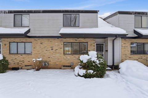 Photo of 6647 N Bourbon St, Milwaukee, WI 53224 (MLS # 1944909)