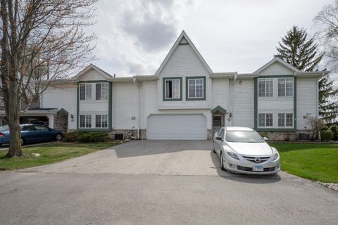 Photo of N75W23470 Water Tower Ct, Sussex, WI 53089 (MLS # 1959373)