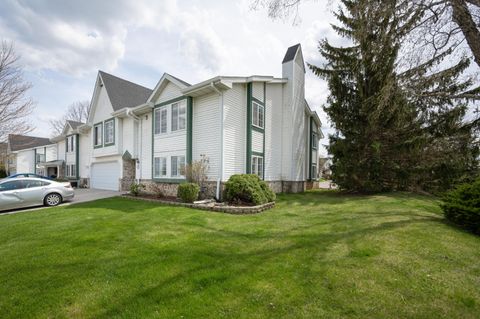 Photo of N75W23470 Water Tower Ct, Sussex, WI 53089 (MLS # 1959373)