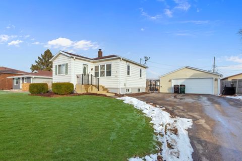 Photo of 3051 90th St, Sturtevant, WI 53177 (MLS # 1946547)