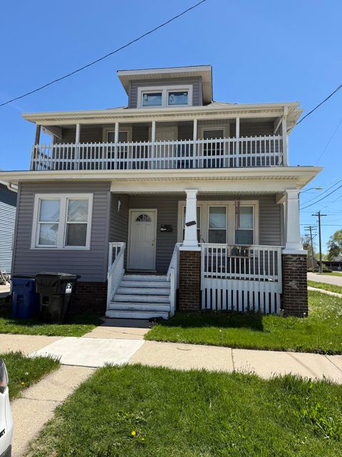 Photo of 1701 Edgewood Ave, Racine, WI 53404 (MLS # 1962603)
