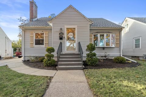 Photo of 5506 35th Ave, Kenosha, WI 53144 (MLS # 1943340)