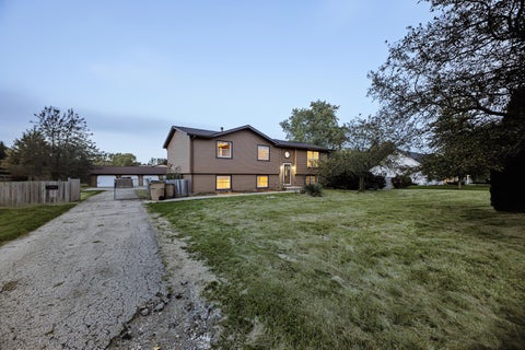 Photo of 3400 116th St, Pleasant Prairie, WI 53158 (MLS # 1984178)
