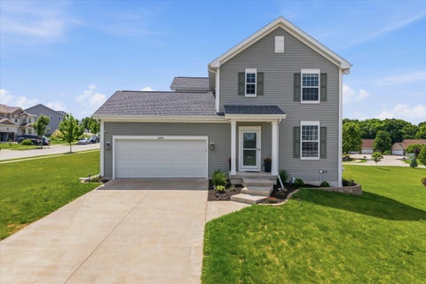 Photo of 2518 Marie Cir, Waukesha, WI 53189 (MLS # 1975933)