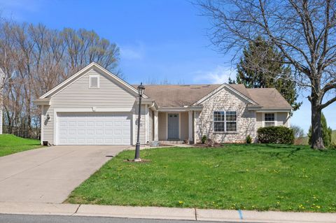 Photo of W143N9702 Amber Dr, Germantown, WI 53022 (MLS # 1959216)