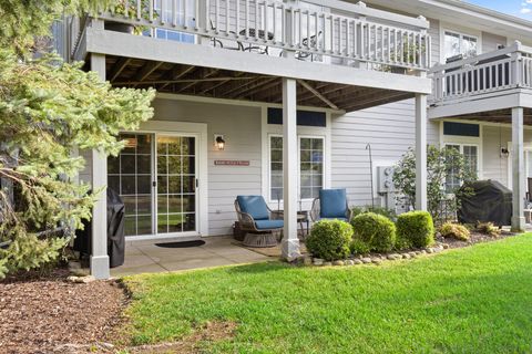 Photo of 524 Geneva National Ave N, Geneva, WI 53147 (MLS # 1962833)
