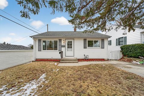 Photo of 4168 S Kingan Ave, Saint Francis, WI 53235 (MLS # 1953026)