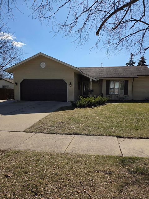 Photo of 5215 67th St, Kenosha, WI 53142 (MLS # 1954110)