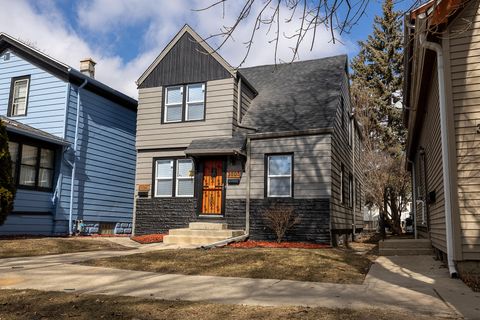 Photo of 3604 W Rogers St, Milwaukee, WI 53215 (MLS # 1951822)