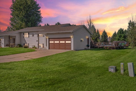 Photo of W8326 Prairie Pine Ln, Onalaska, WI 54650 (MLS # 1980947)