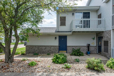 Photo of 3511 85th St, Kenosha, WI 53142 (MLS # 1979363)