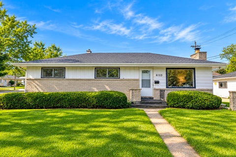 Photo of 6105 S Swift Ave, Cudahy, WI 53110 (MLS # 1982495)