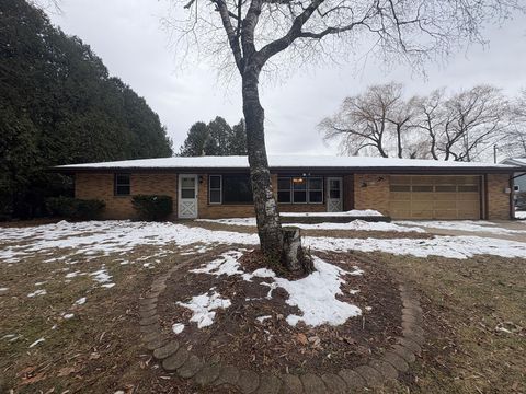 Photo of 2421 Wallace Lake Rd, Trenton, WI 53090 (MLS # 1945933)