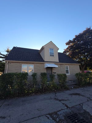 7421 W GRANTOSA DR, MILWAUKEE, WI 53218 - Image 7a8bed7e4d954cb325e4e5b859a72f0e/3494099570