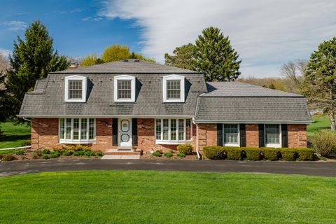 Photo of 18510 Surrey Ln, Brookfield, WI 53045 (MLS # 1959513)