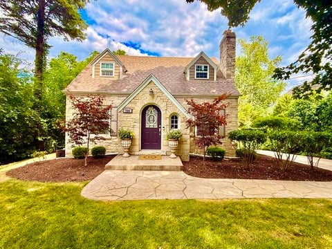 Photo of 700 Elm Grove Rd, Elm Grove, WI 53122 (MLS # 1972495)