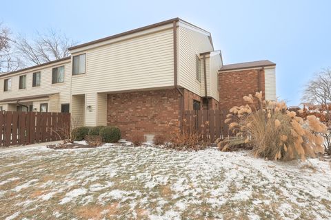 Photo of 2831 14th Ln, Kenosha, WI 53140 (MLS # 1946079)