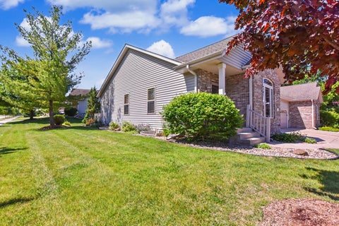 Photo of 124 Meehan Cir, West Bend, WI 53095 (MLS # 1979581)