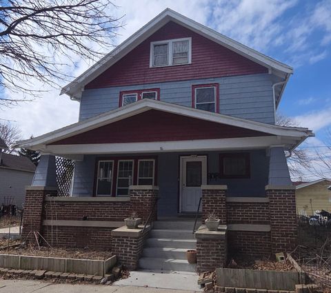 Photo of 1224 S 9th St, Sheboygan, WI 53081 (MLS # 1955556)
