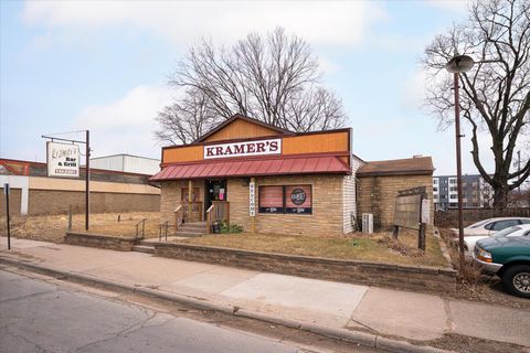 Photo of 1123 3rd St S, La Crosse, WI 54601 (MLS # 1951244)