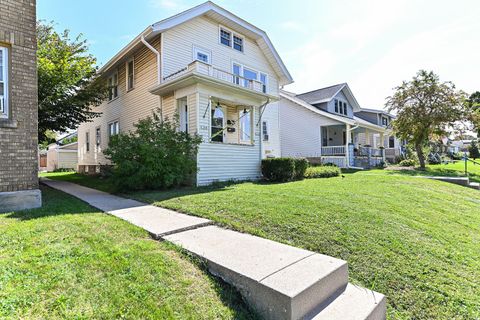 Photo of 1308 S 76th 1310 St, West Allis, WI 53214 (MLS # 1937945)