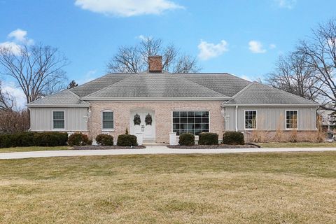 Photo of 2135 Michelle Dr, Brookfield, WI 53045 (MLS # 1952465)