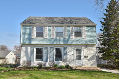 Photo of 7242 W Bluemound Rd, Wauwatosa, WI 53213 (MLS # 1955835)