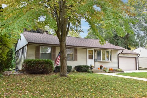 Photo of 6611 W Burdick Ave, Milwaukee, WI 53219 (MLS # 1940544)