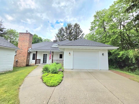 Photo of 707 Giddings Ave, Sheboygan Falls, WI 53085 (MLS # 1966628)