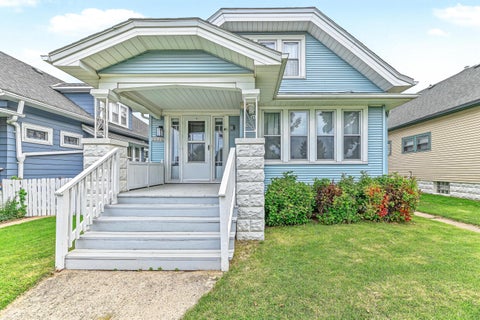 Photo of 3332 S 9th Pl, Milwaukee, WI 53215 (MLS # 1981793)