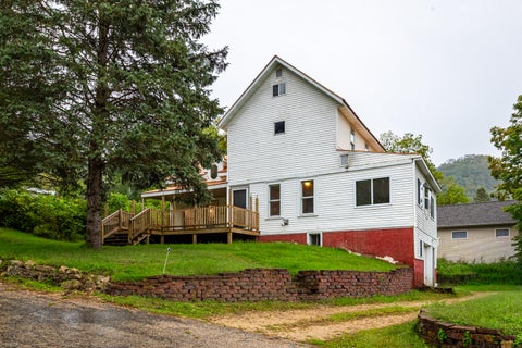 Photo of 137 Ridge St, De Soto, WI 54624 (MLS # 1981671)