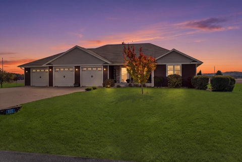 Photo of N12921 Larkspur Rd, Trempealeau, WI 54661 (MLS # 1983412)