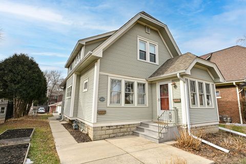 Photo of 3271 S Logan Ave, Milwaukee, WI 53207 (MLS # 1952071)