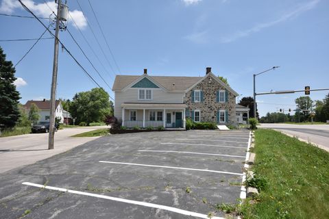 Photo of 2088 Washington Ave, Cedarburg, WI 53012 (MLS # 1959113)