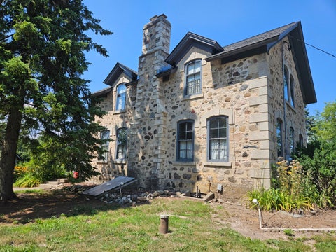 Photo of 1867 N Port Washington Rd, Grafton, WI 53024 (MLS # 1978984)