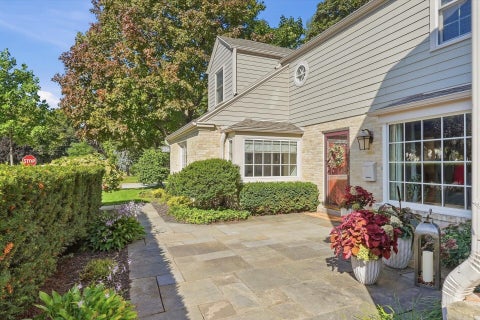 Photo of 2604 N 89th St, Wauwatosa, WI 53226 (MLS # 1980403)