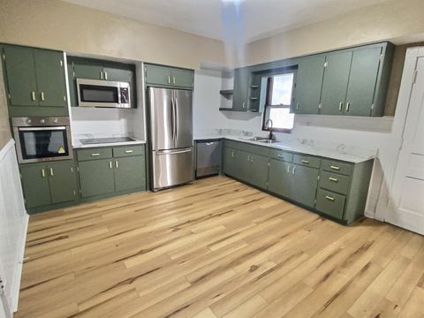 Photo of 2846 N Vel R Phillips Ave, Milwaukee, WI 53212 (MLS # 1910876)