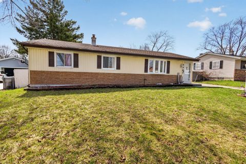 Photo of 8091 N Pingree Ave, Milwaukee, WI 53224 (MLS # 1957857)